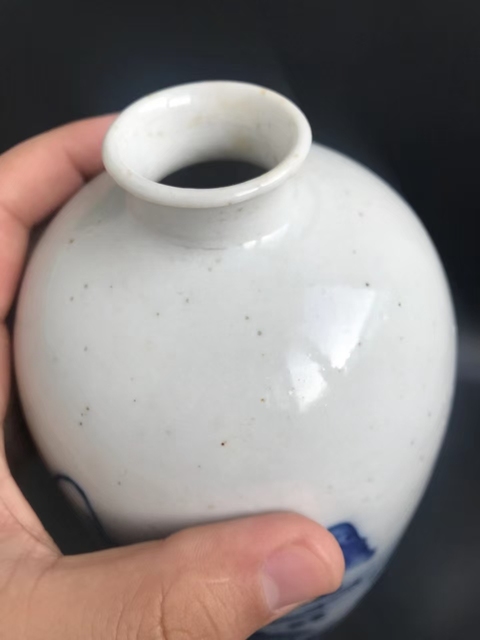 古玩陶瓷青花山水人物梅瓶真品鑒賞圖