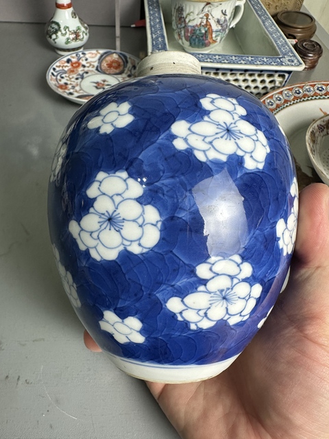 古玩陶瓷康熙·青花留白冰梅紋罐 真品鑒賞圖