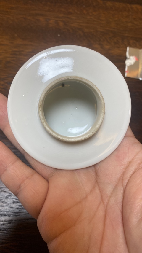 古玩陶瓷人物紋雞腿蓋瓶真品鑒賞圖