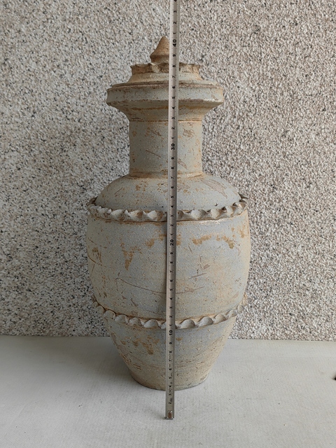 古玩陶瓷青釉貼塑水波紋蓋罐拍賣，當(dāng)前價格2998元