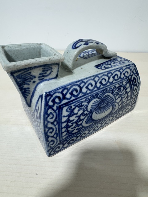 古玩陶瓷嘉道青花虎子真品鑒賞圖