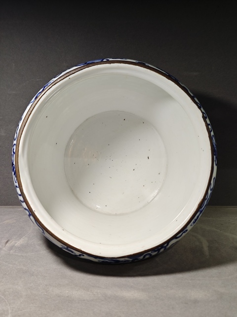 古玩陶瓷青花暗八仙圖紋馬蹄尊真品鑒賞圖