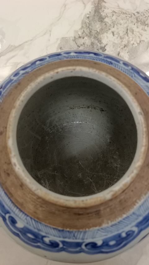 古玩陶瓷花卉紋青花罐真品鑒賞圖