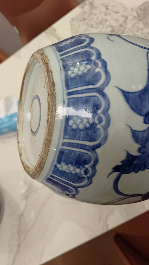 古玩陶瓷花卉紋青花罐真品鑒賞圖