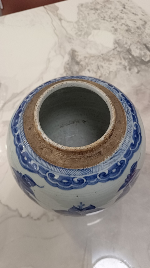古玩陶瓷花卉紋青花罐真品鑒賞圖