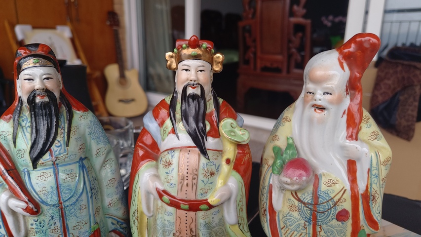 古玩陶瓷三星粉彩塑像真品鑒賞圖