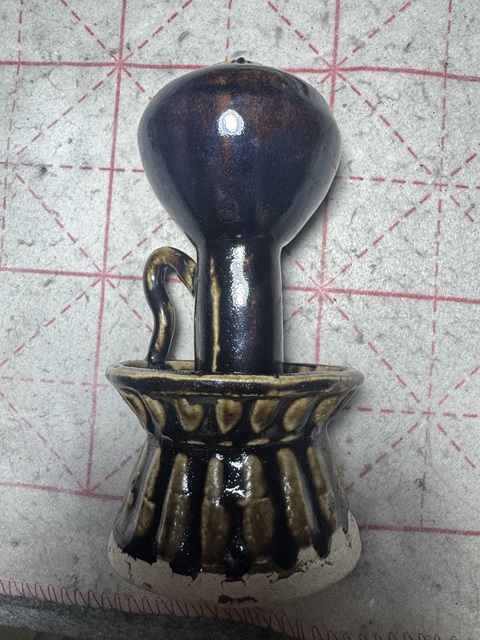 古玩陶瓷褐釉燈臺真品鑒賞圖