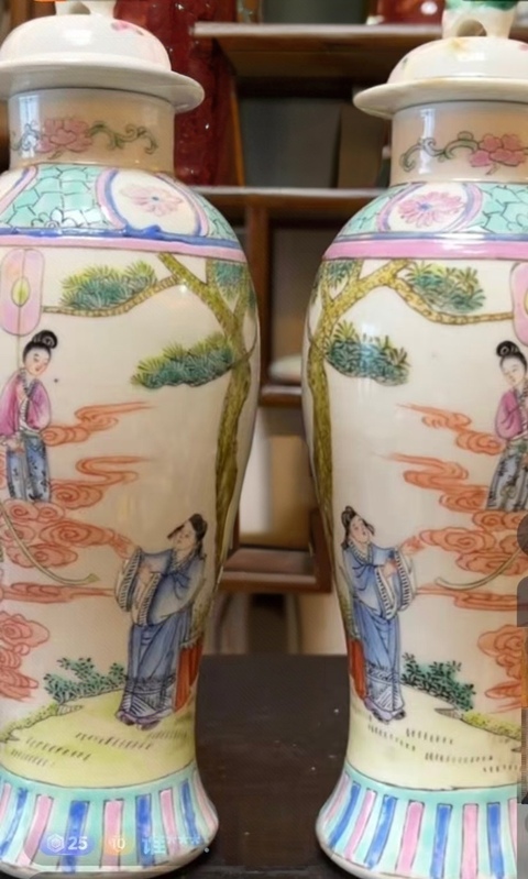 古玩陶瓷粉彩人物故事紋雞腿瓶真品鑒賞圖