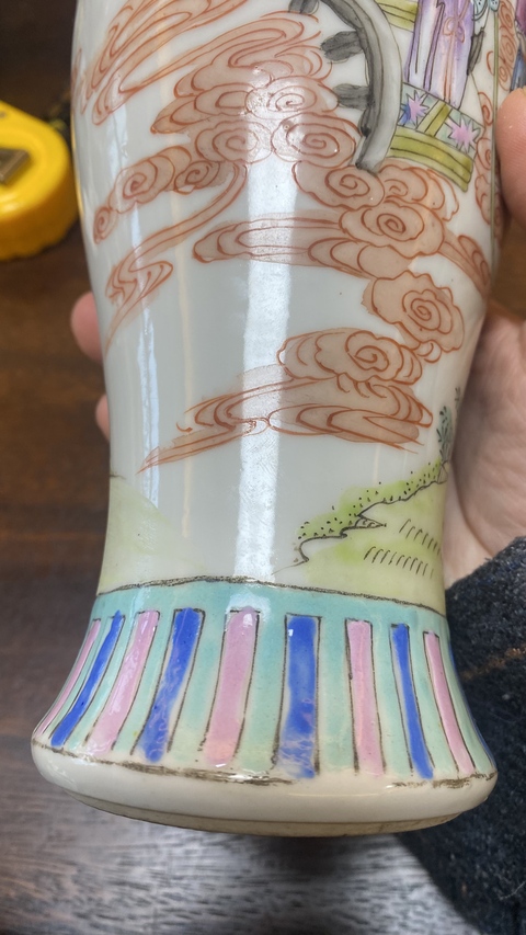 古玩陶瓷粉彩人物故事紋雞腿瓶真品鑒賞圖