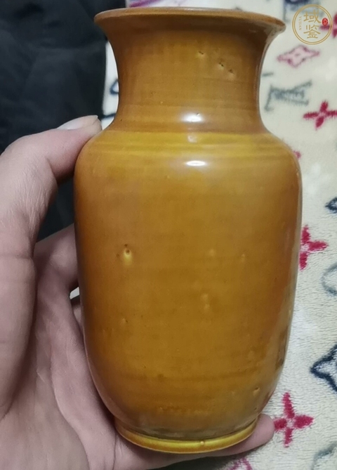 古玩陶瓷黃釉燈籠瓶真品鑒賞圖