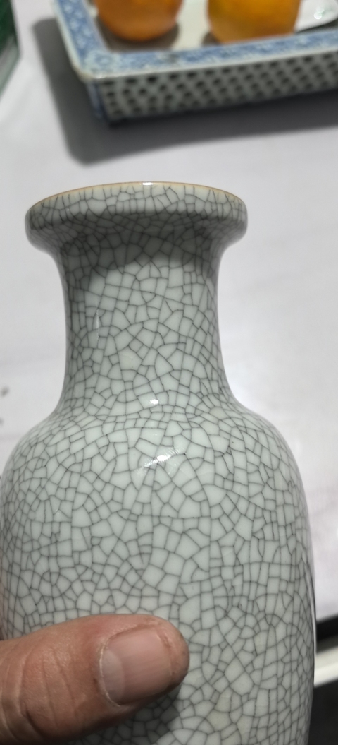 古玩陶瓷哥釉瓶真品鑒賞圖