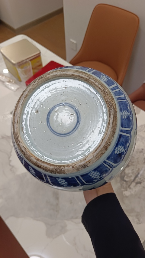 古玩陶瓷青花花卉紋罐真品鑒賞圖