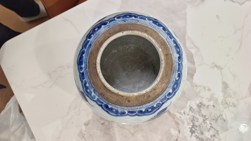 古玩陶瓷青花花卉紋罐真品鑒賞圖