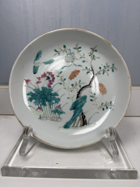 古玩陶瓷粉彩花卉紋盤真品鑒賞圖