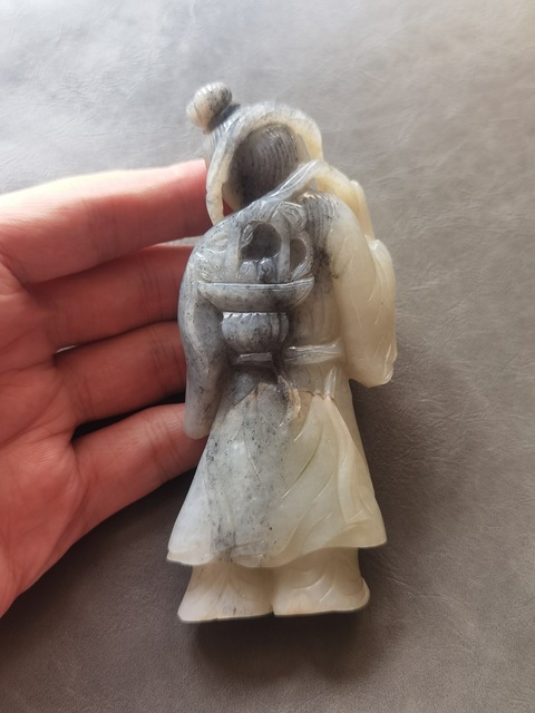 古玩玉器和田玉雕“提籃觀音”擺件真品鑒賞圖