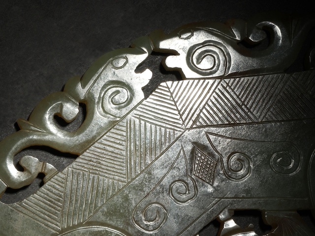 古玩玉器和田玉雕“雙龍罄佩”拍賣，當(dāng)前價格18000元