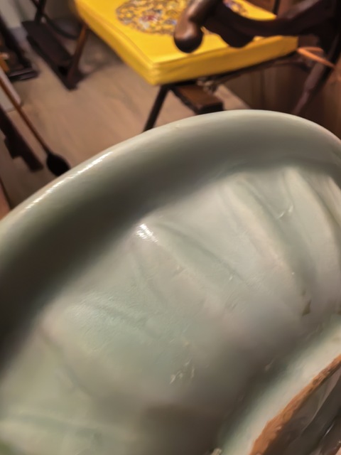 古玩陶瓷龍泉窯雙魚紋折沿洗真品鑒賞圖