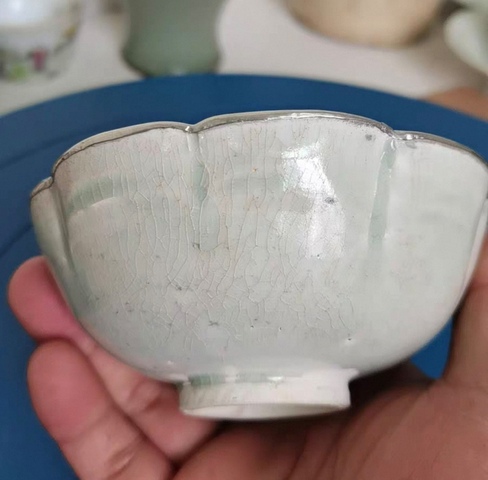 古玩陶瓷青白釉花口盞真品鑒賞圖