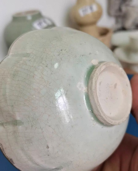 古玩陶瓷青白釉花口盞真品鑒賞圖