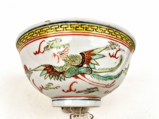 古玩陶瓷民國·五彩龍鳳紋碗拍賣，當前價格495元