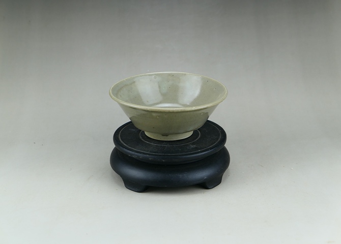 古玩陶瓷龍泉青瓷唇口碗真品鑒賞圖