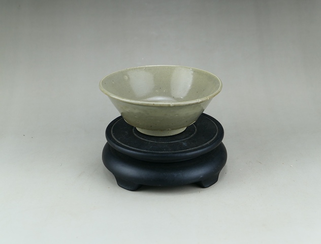 古玩陶瓷龍泉青瓷唇口碗真品鑒賞圖