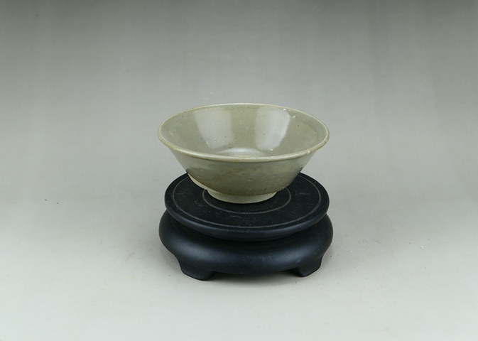 古玩陶瓷龍泉青瓷唇口碗真品鑒賞圖