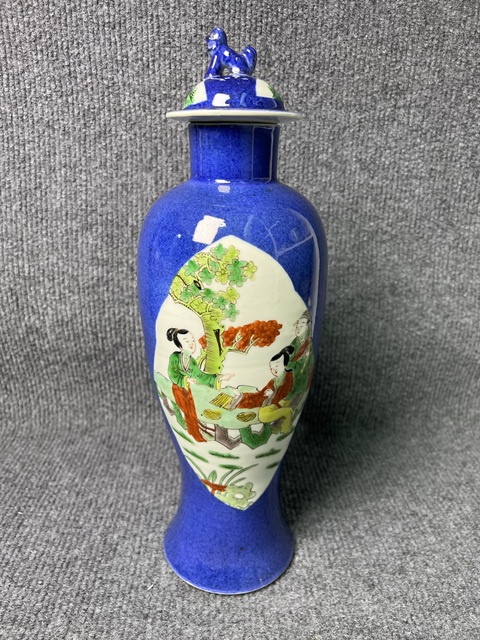 古玩陶瓷撒藍開窗五彩人物故事紋蓋瓶拍賣，當前價格4388元