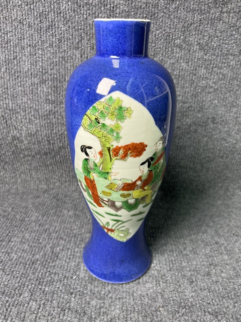 古玩陶瓷撒藍開窗五彩人物故事紋蓋瓶拍賣，當前價格4388元