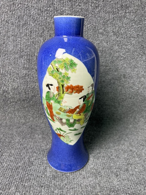 古玩陶瓷撒藍開窗五彩人物故事紋蓋瓶拍賣，當前價格4388元