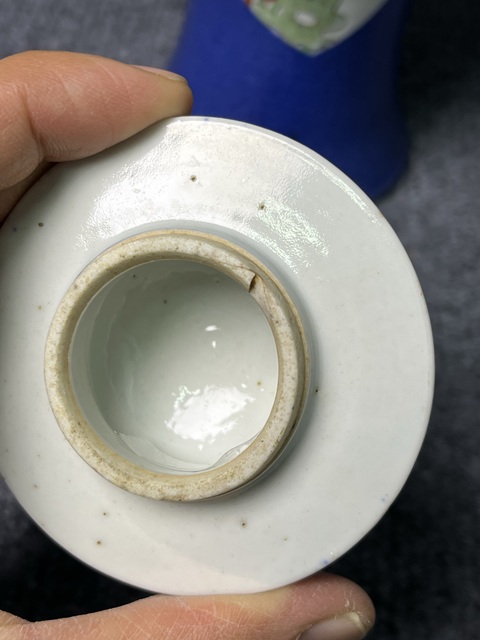 古玩陶瓷撒藍開窗五彩人物故事紋蓋瓶拍賣，當前價格4388元