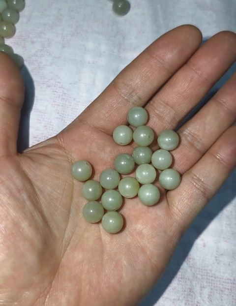 古玩玉器和田玉珠真品鑒賞圖