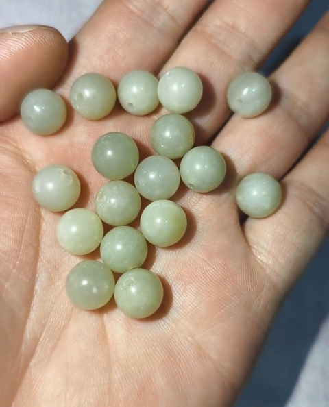 古玩玉器和田玉珠真品鑒賞圖