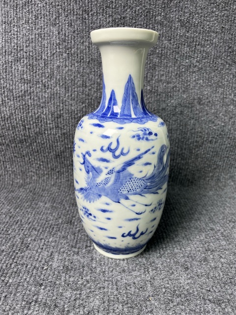 古玩陶瓷青花龍鳳紋賞瓶拍賣，當前價格5888元