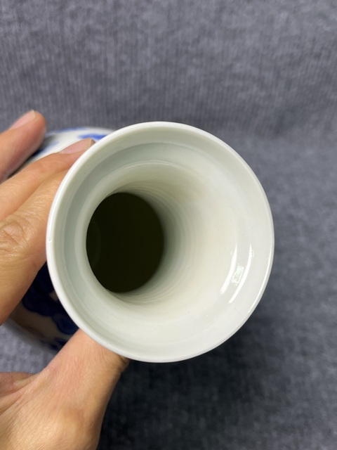 古玩陶瓷青花龍鳳紋賞瓶拍賣，當前價格5888元