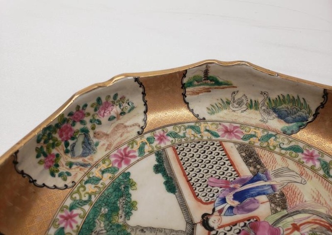 古玩陶瓷西廂記聽琴圖花口廣彩盤真品鑒賞圖