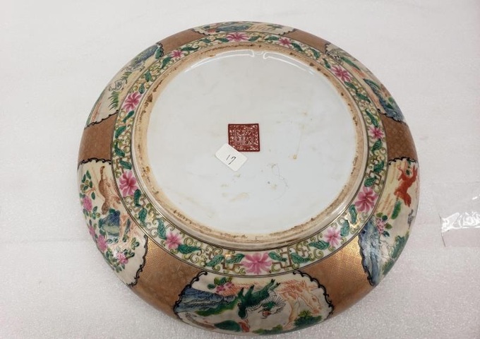 古玩陶瓷西廂記聽琴圖花口廣彩盤真品鑒賞圖