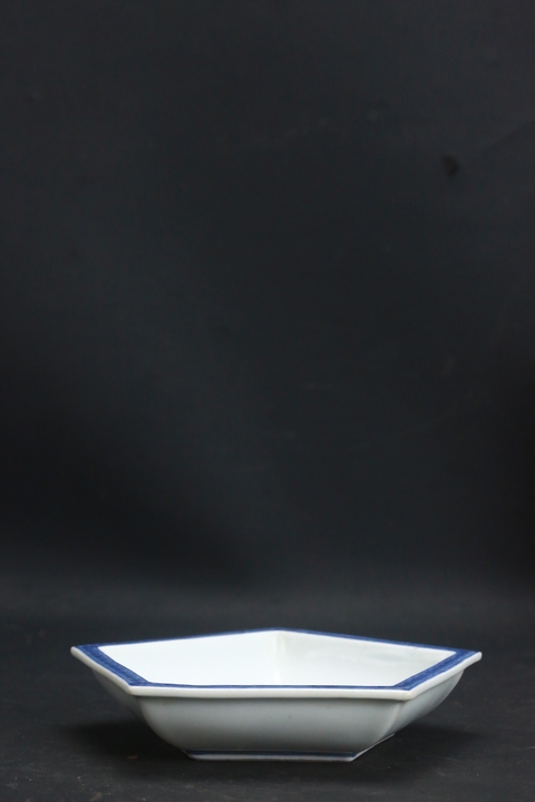 古玩陶瓷日本明治青花龍紋盤真品鑒賞圖