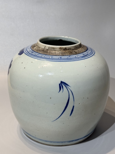 古玩陶瓷青花三星人物蓋罐真品鑒賞圖