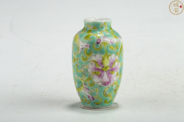 古玩陶瓷（保真卡）松石綠粉彩花卉紋小瓶拍賣，當(dāng)前價(jià)格988元