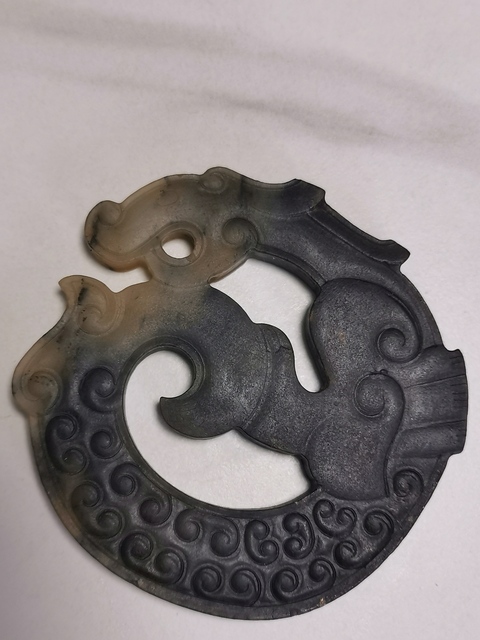 古玩玉器做舊仿古“曲尾龍佩”真品鑒賞圖