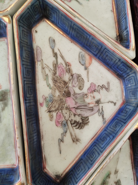 古玩陶瓷人物紋粉彩九攢盤真品鑒賞圖