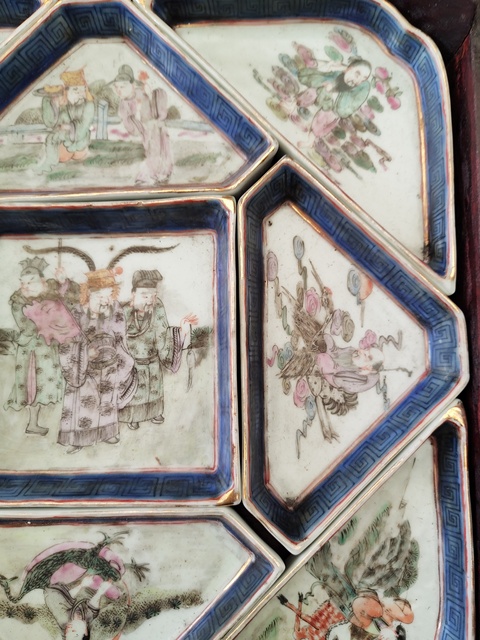 古玩陶瓷人物紋粉彩九攢盤真品鑒賞圖