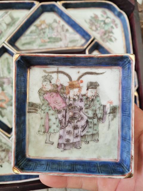 古玩陶瓷人物紋粉彩九攢盤真品鑒賞圖