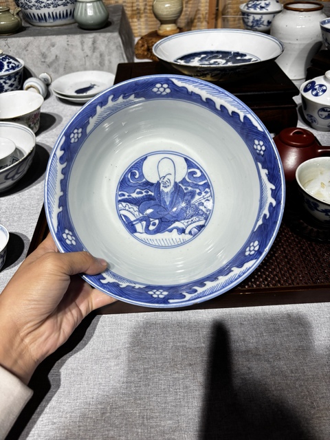 古玩陶瓷青花八仙祝壽紋碗真品鑒賞圖