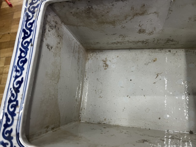 古玩陶瓷花卉紋青花四方倭角花盆真品鑒賞圖