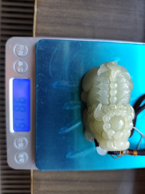 古玩玉器瑞獸拍賣，當(dāng)前價格2600元