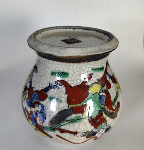 古玩陶瓷清末民初-哥釉粉彩刀馬人物紋將軍罐拍賣，當前價格1699元