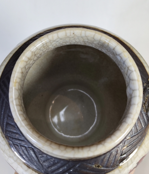 古玩陶瓷清末民初-哥釉粉彩刀馬人物紋將軍罐拍賣，當前價格1699元