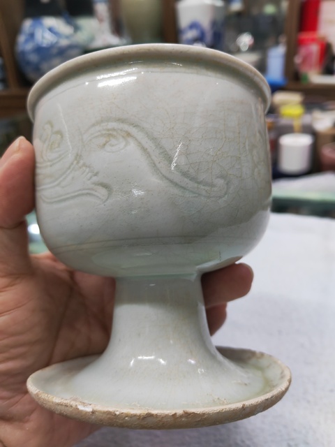 古玩陶瓷青白釉刻螭龍紋高足杯真品鑒賞圖